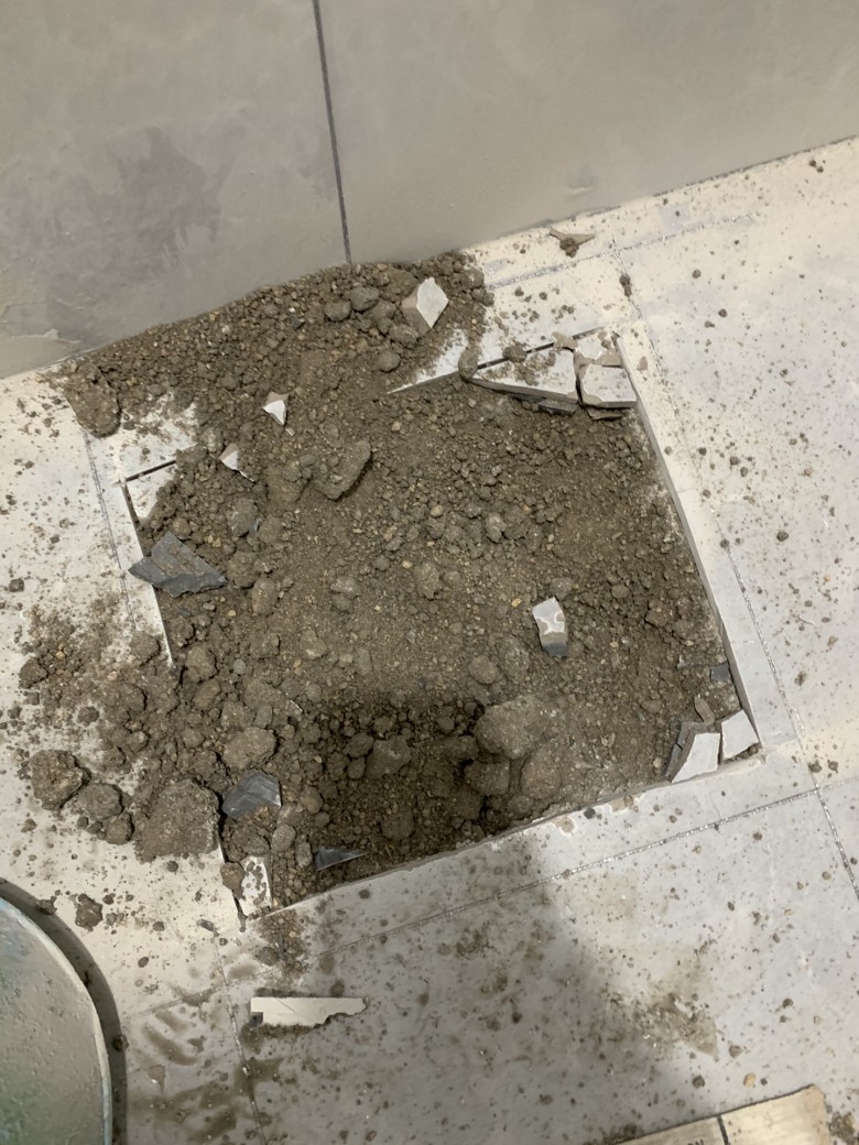 瓷砖空鼓注胶有甲醛吗(瓷砖空鼓注胶有甲醛吗有毒吗)