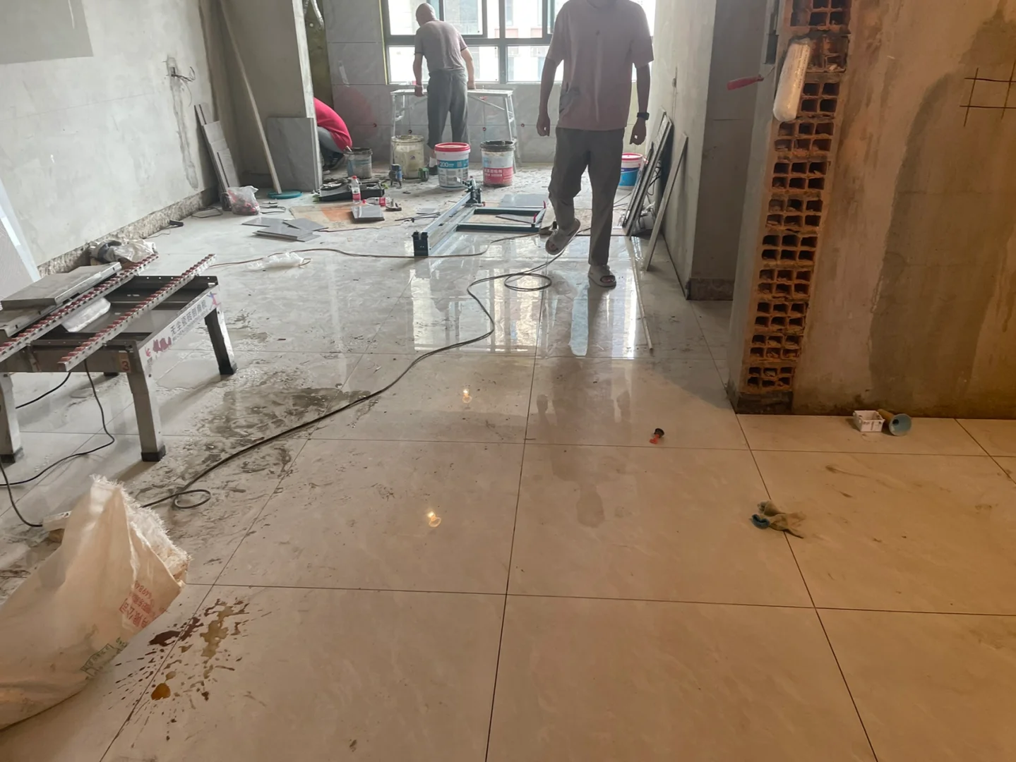 厨房墙砖鼓起来了怎么修复呢(厨房墙砖鼓起来了怎么修复呢视频) 厨房墙砖鼓起来了怎么修复呢(厨房墙砖鼓起来了怎么修复呢视频)